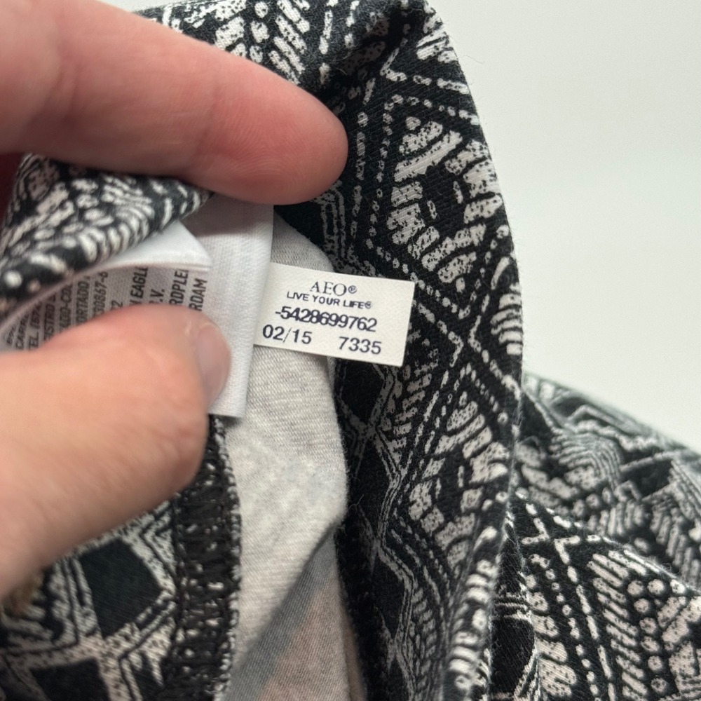 American Eagle Outfitters Womens Black White Geometric Tribal Leggings Size M - Picture 5 of 6